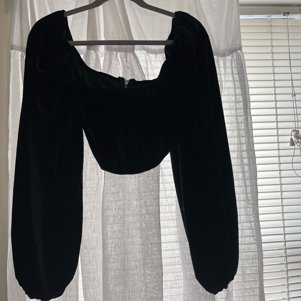 MISSGUIDED Velvet Long Sleeve crop top